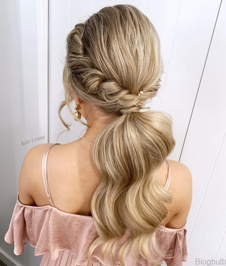 %name 15 Easy Hairstyle Ideas For Women Who Are Looking For Casual Updos