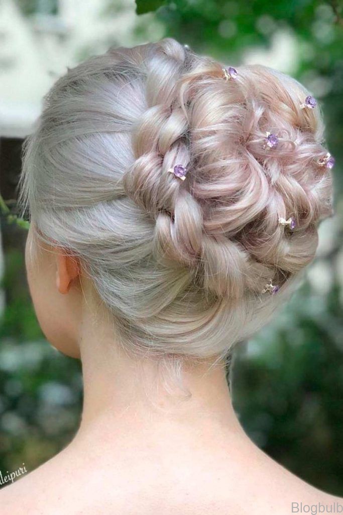 15 easy hairstyles for women to wear anywhere 6 15 Easy Hairstyles For Women To Wear Anywhere