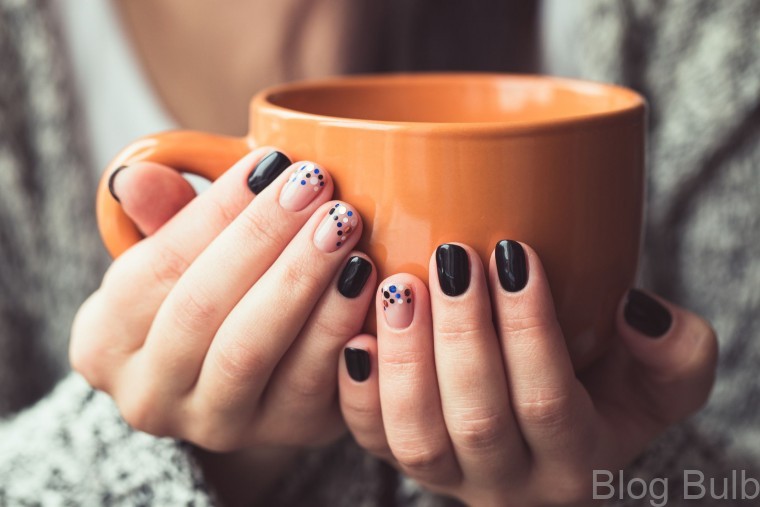 nail art ideas for your next holiday party