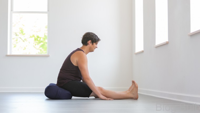 %name 10 Best Yoga Poses For Hamstrings That You Can Do Anywhere