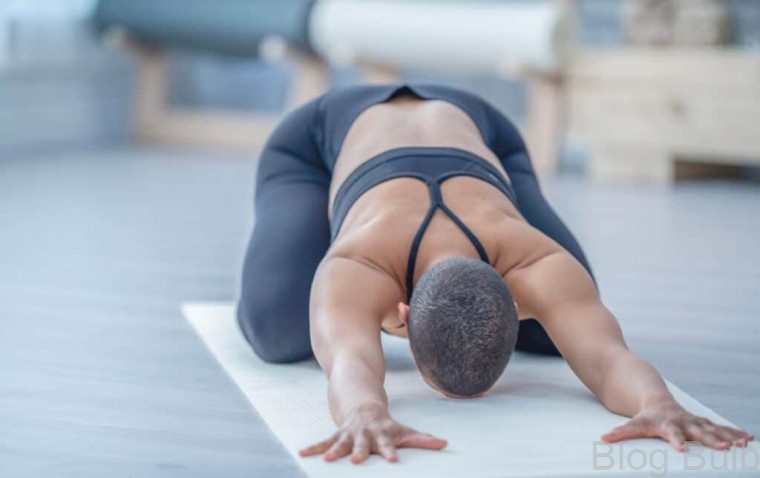 the best yoga poses to stop period cramps