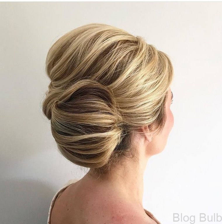why you shouldnt overthink your wedding hairstyle
