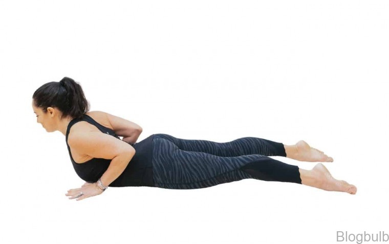 10 best yoga poses for flat stomachs 10 Best Yoga Poses For Flat Stomachs