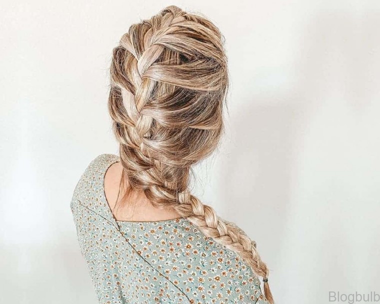 15 beautiful hairstyles for women with thick medium or fine hair 2 15 Beautiful Hairstyles For Women With Thick, Medium Or Fine Hair