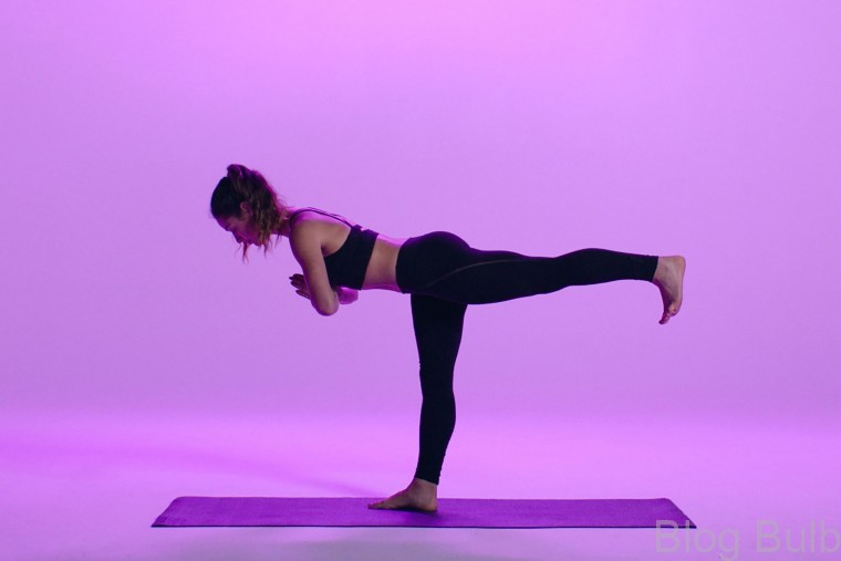 best yoga poses to strengthen your core and reduce pain